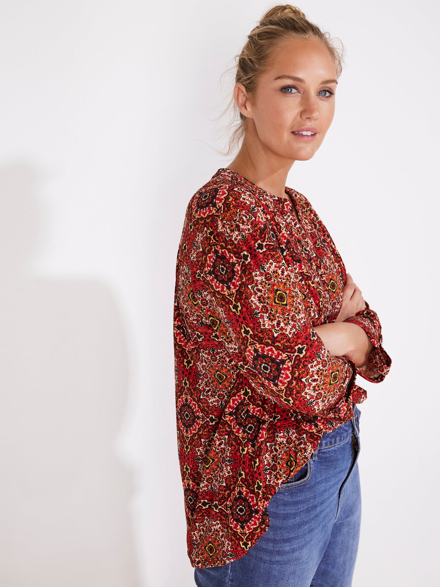 Roz & Ali Medallion Pintuck Print Popover - Plus