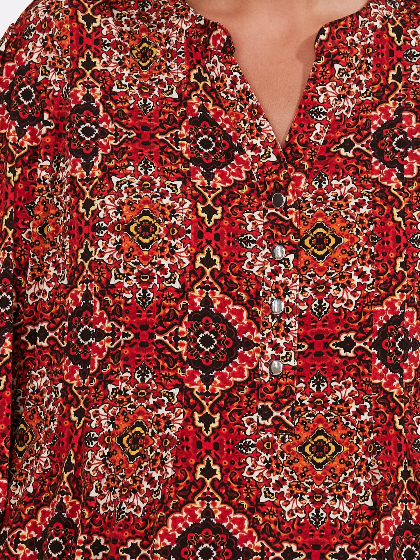 Roz & Ali Medallion Pintuck Print Popover - Plus