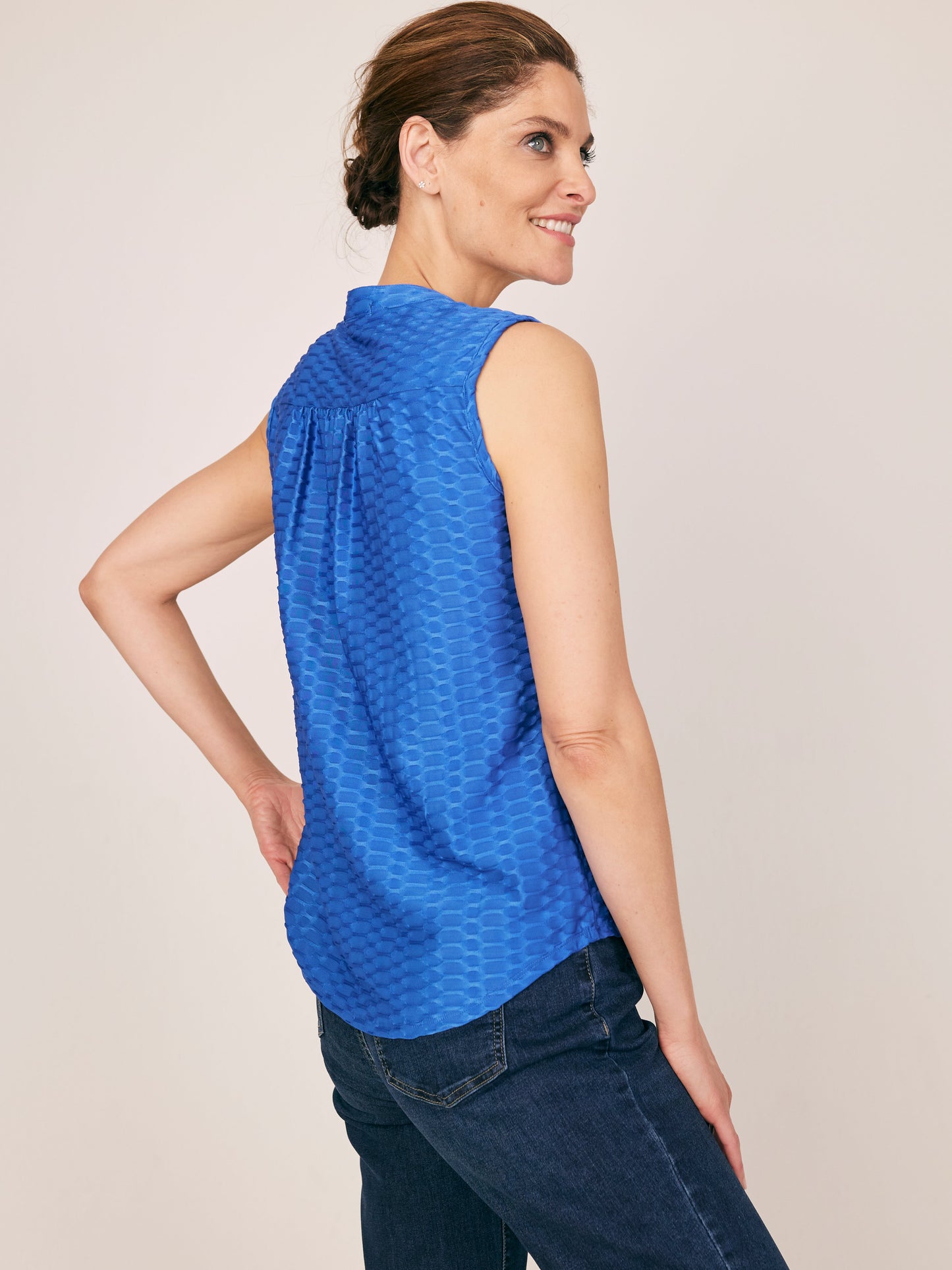 Roz & Ali Sleeveless Plain Popover