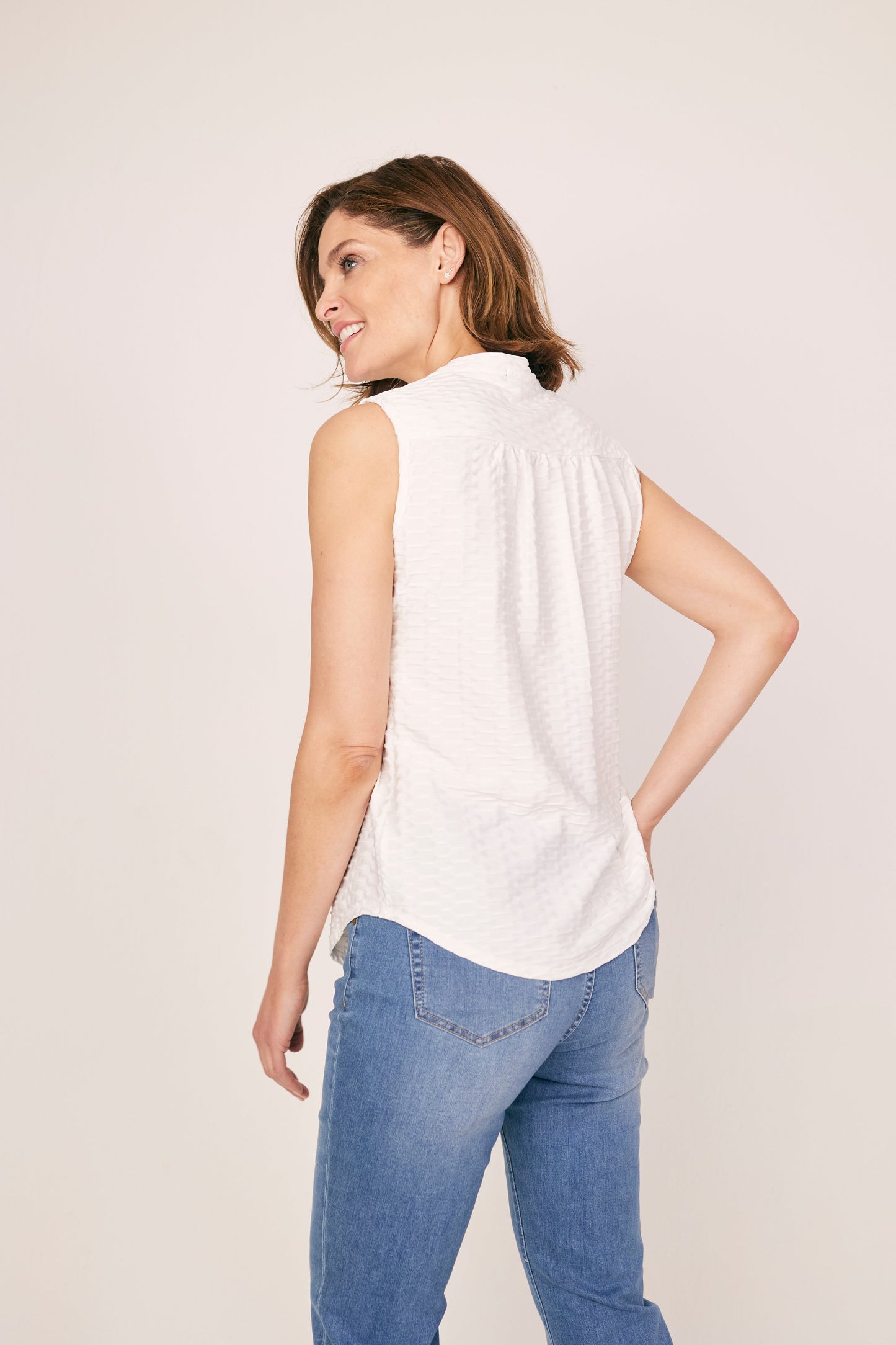 Roz & Ali Sleeveless Plain Popover