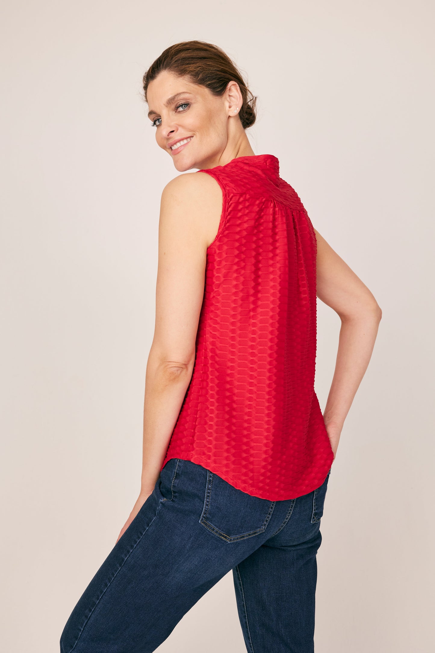 Roz & Ali Sleeveless Plain Popover