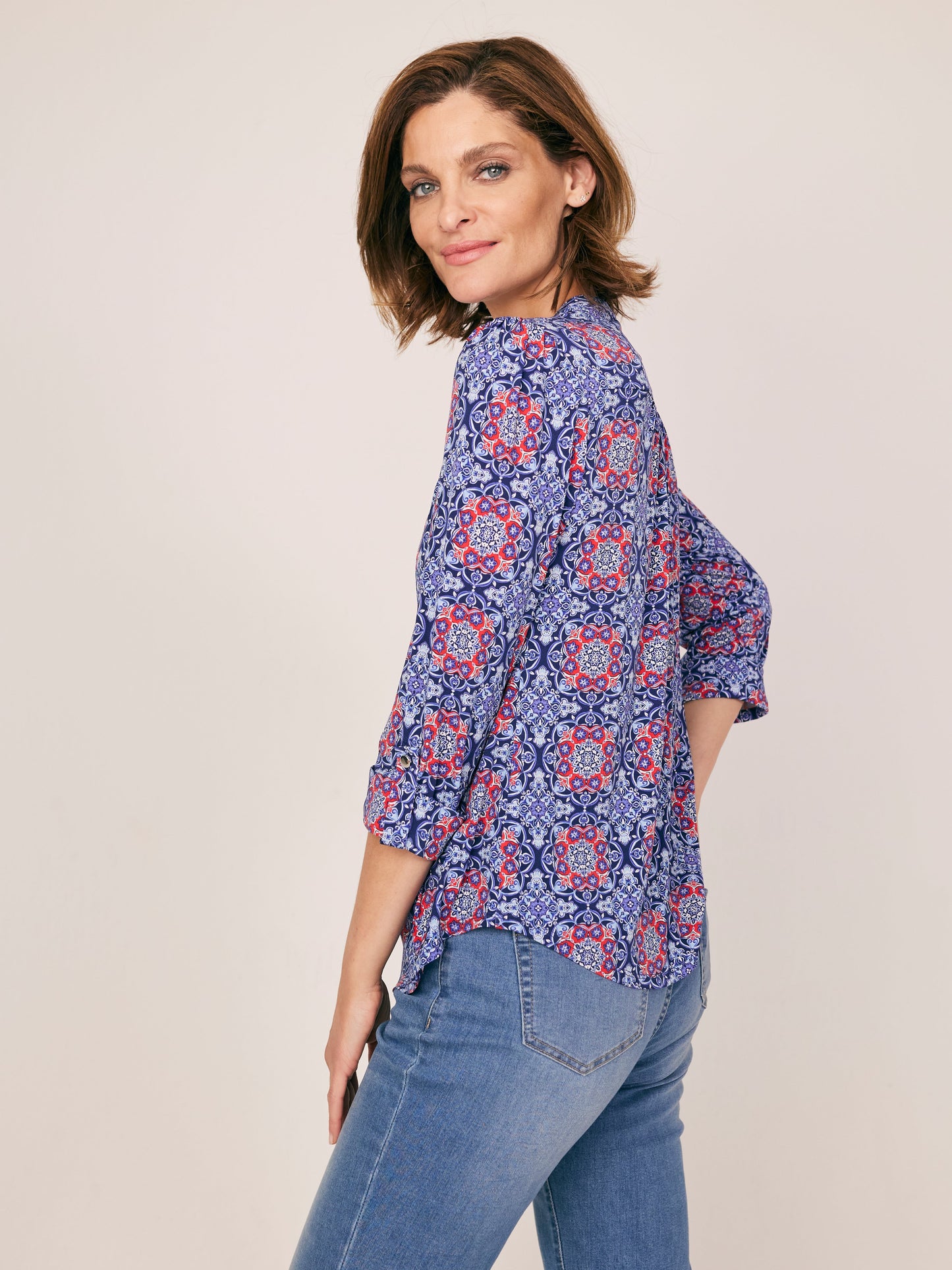 Roz & Ali Medallion Popover