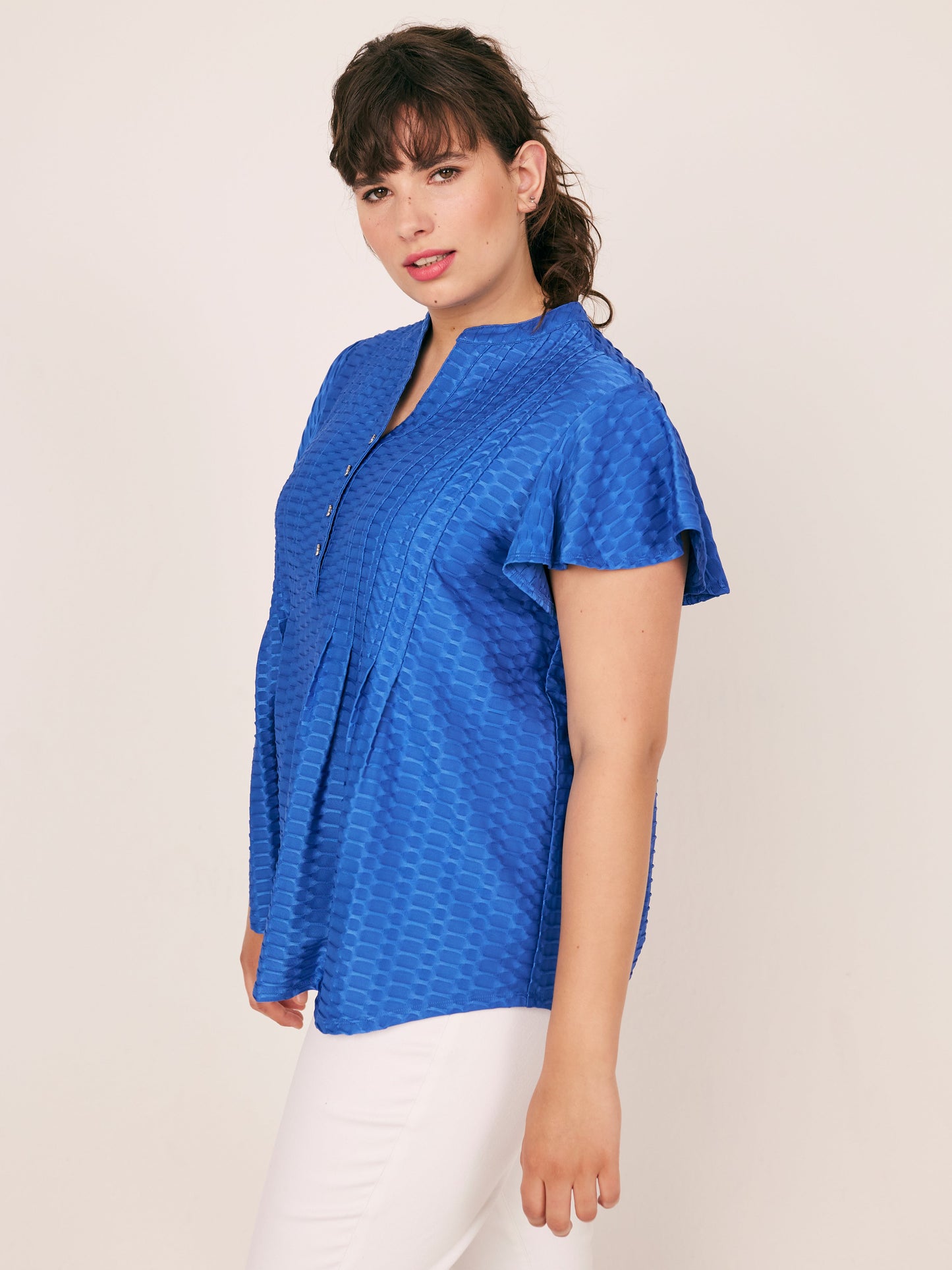 Roz & Ali Cap Flutter Sleeve Plain Popover - Plus