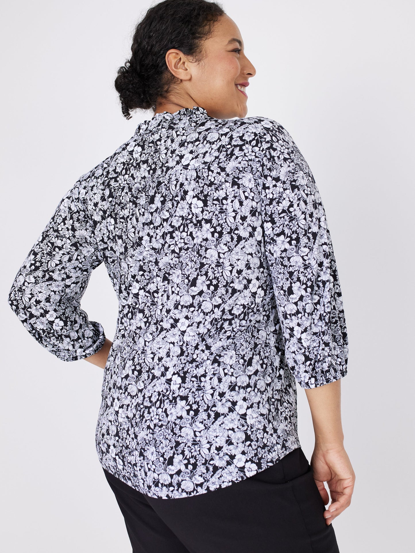 Roz & Ali Floral Ruffle Neck Popover - Plus