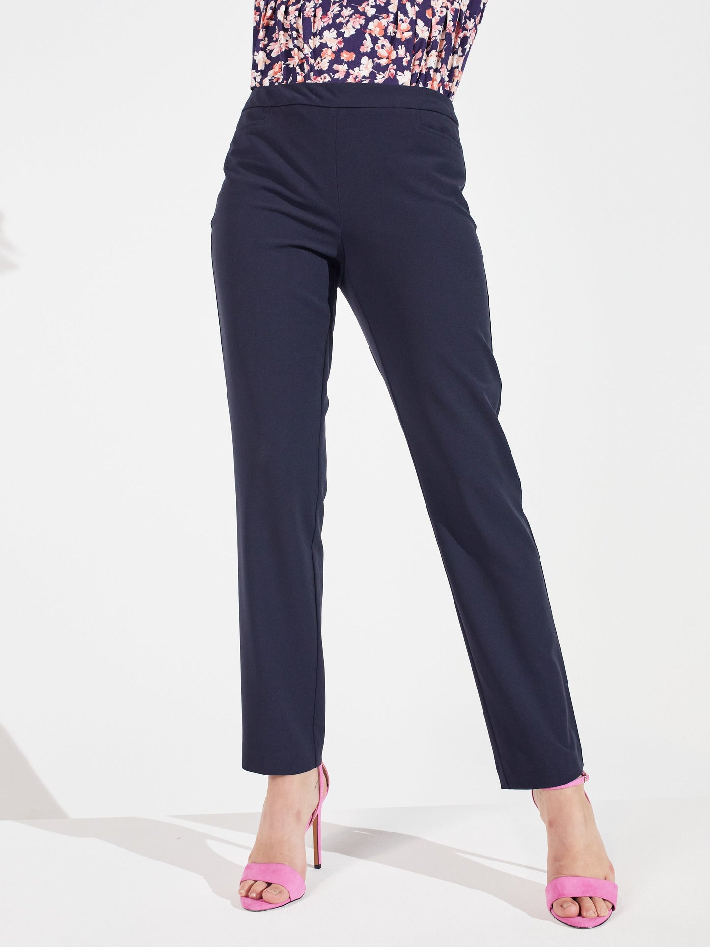 Pull On Tummy Control Pants With L Pockets -Short