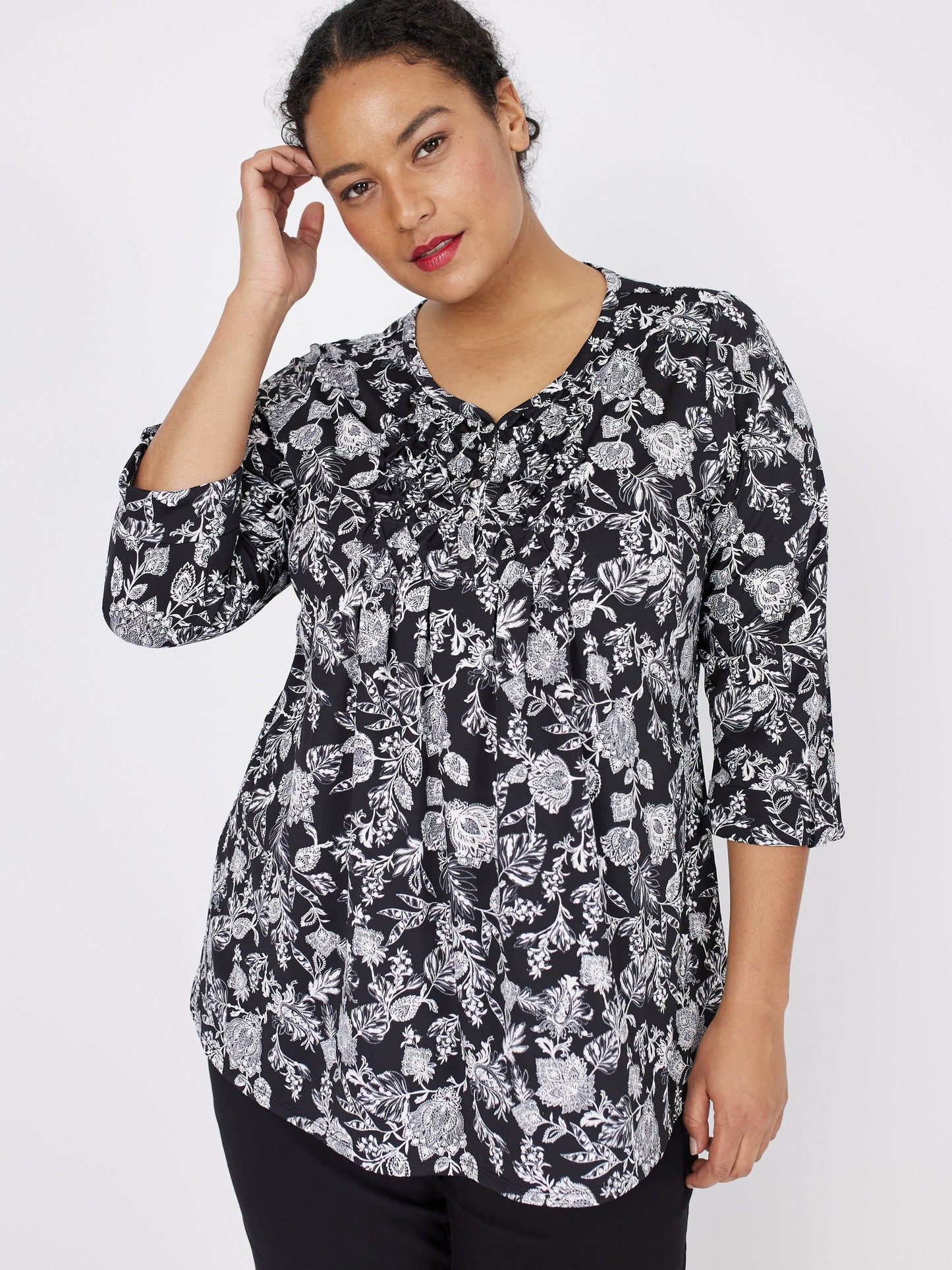 Roz & Ali V-Neck Puff Print Popover - Plus