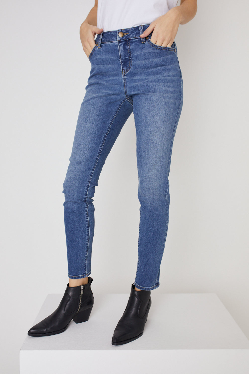 Westport Signature Skinny Jeans