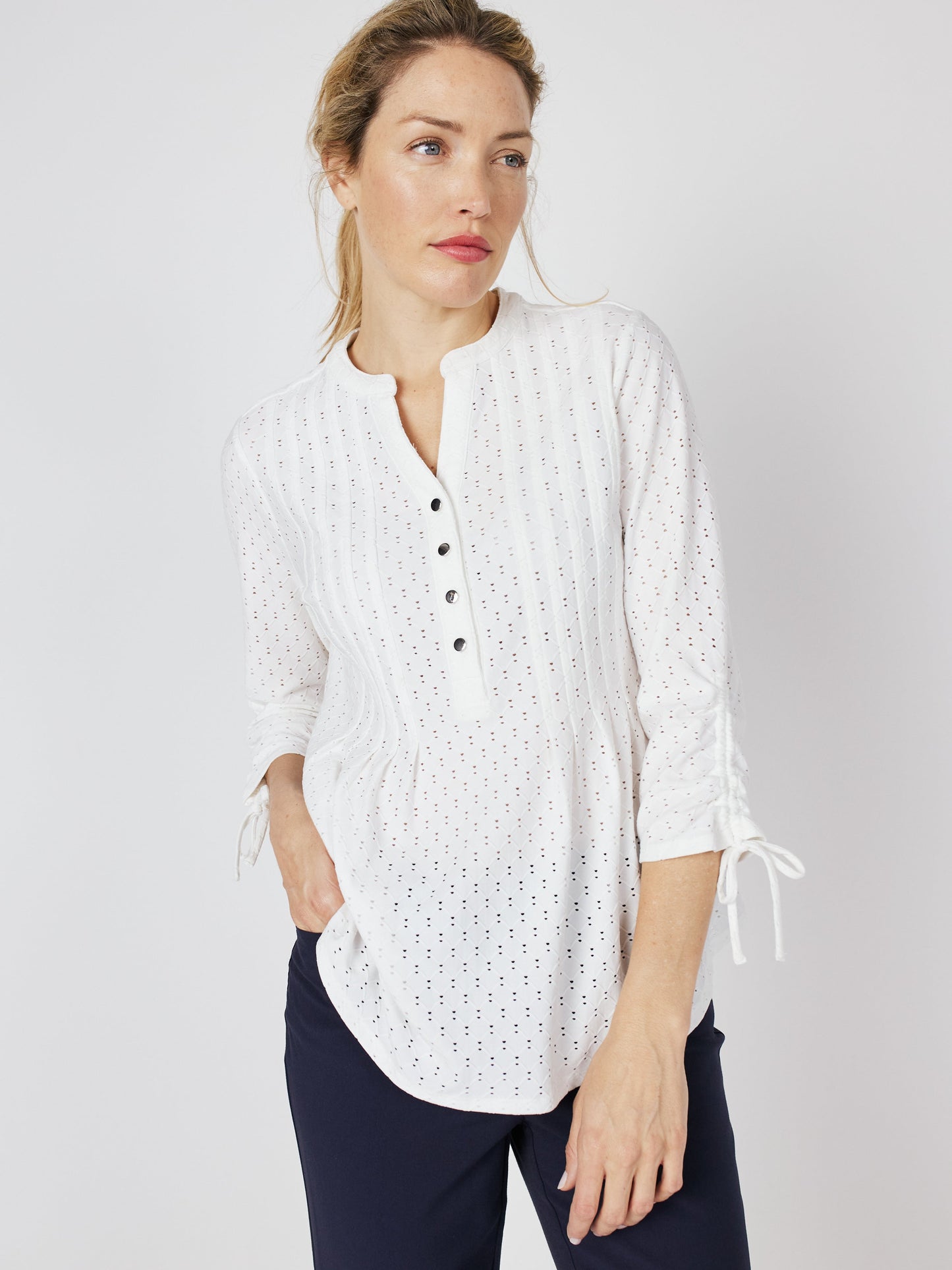 Roz & Ali Eyelet Tie Sleeve Popover