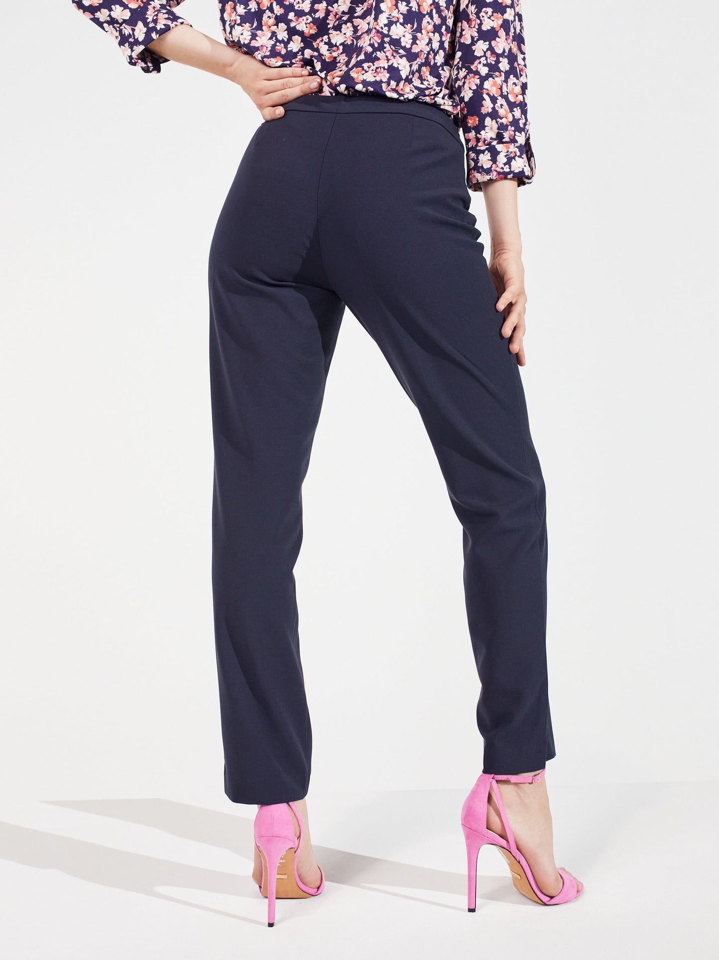 Pull On Tummy Control Pants With L Pockets -Short