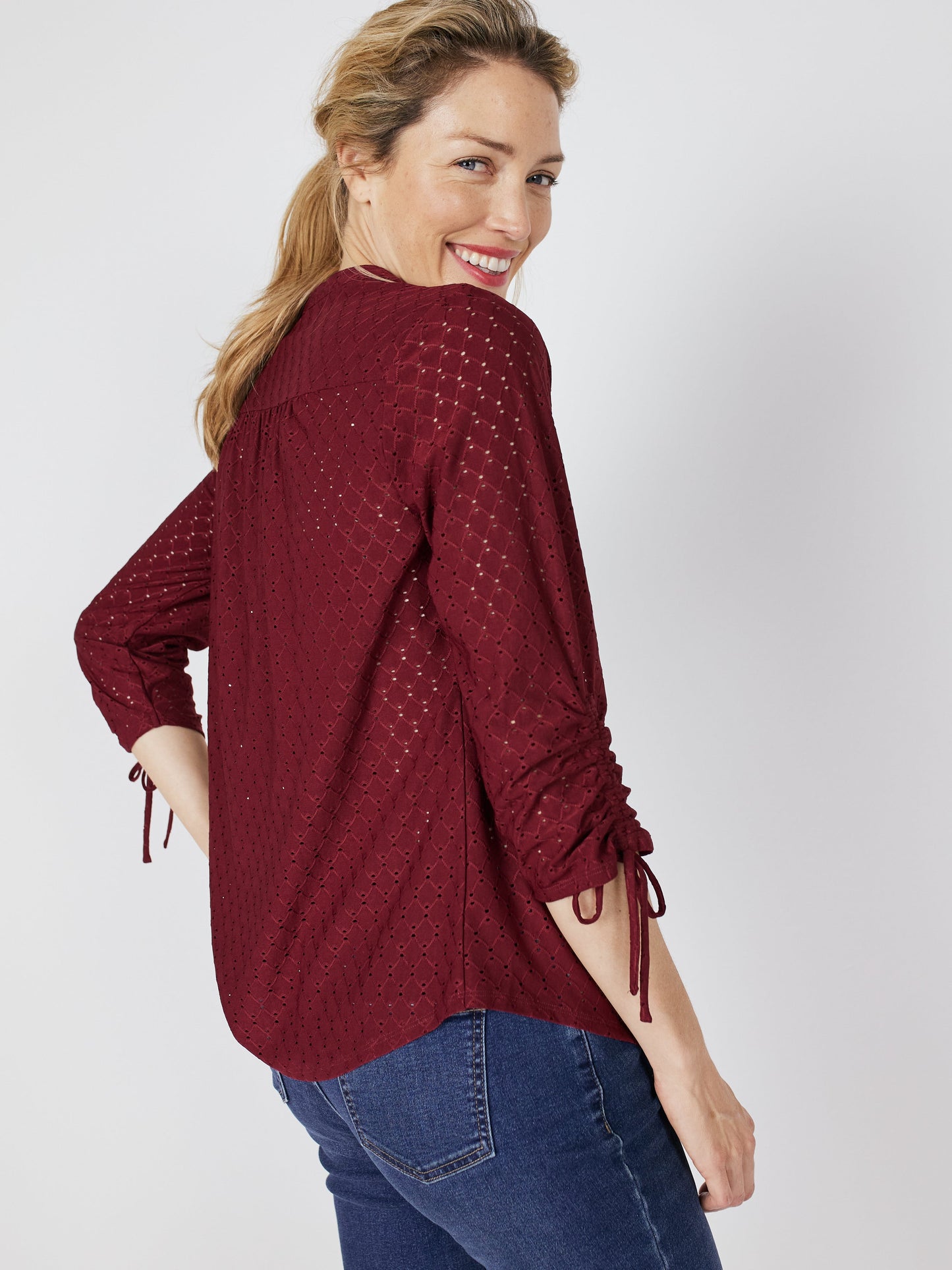 Roz & Ali Red Eyelet Tie Sleeve Popover