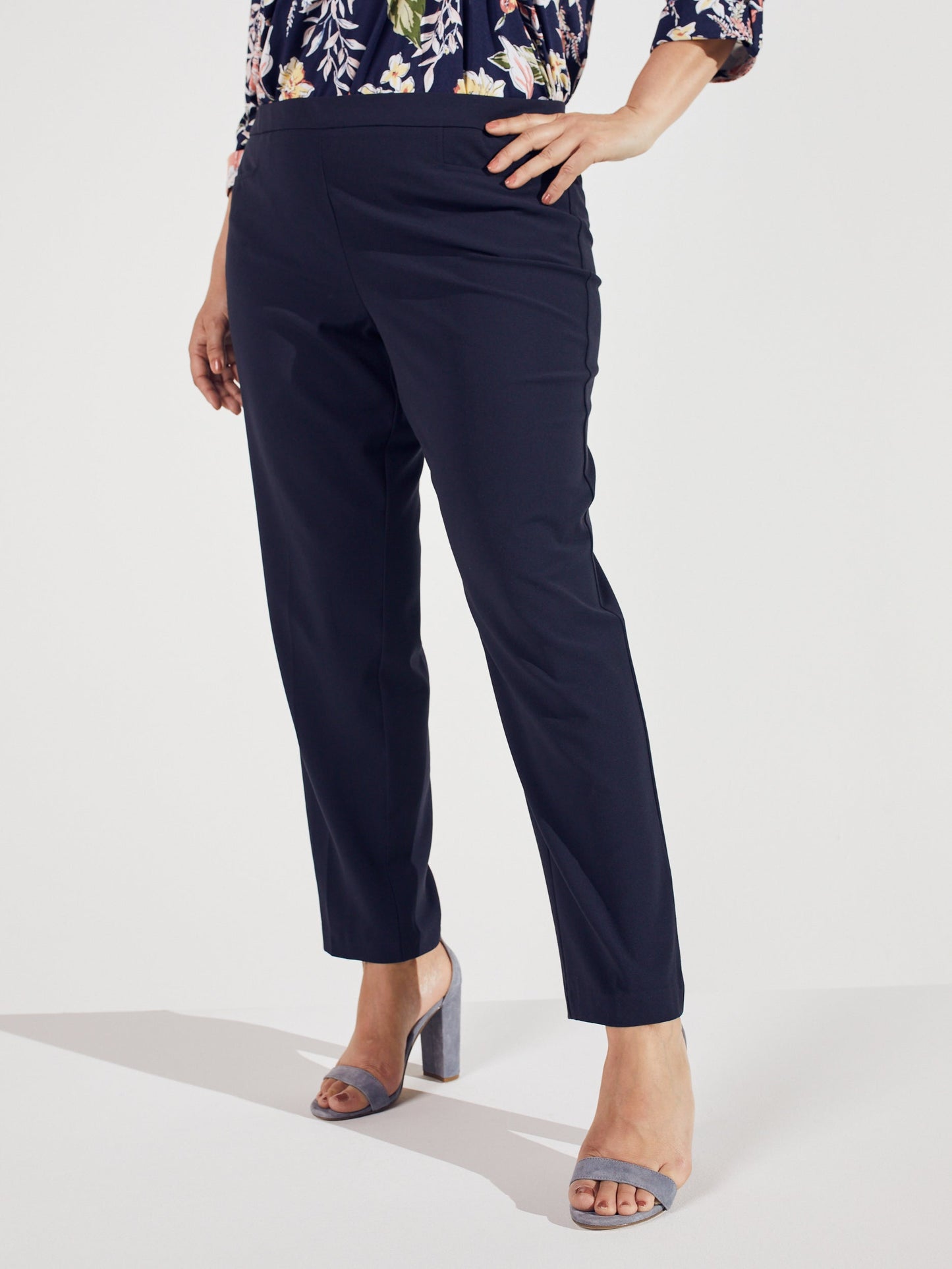 Pull On Tummy Control Pants With L Pockets -Average - Plus