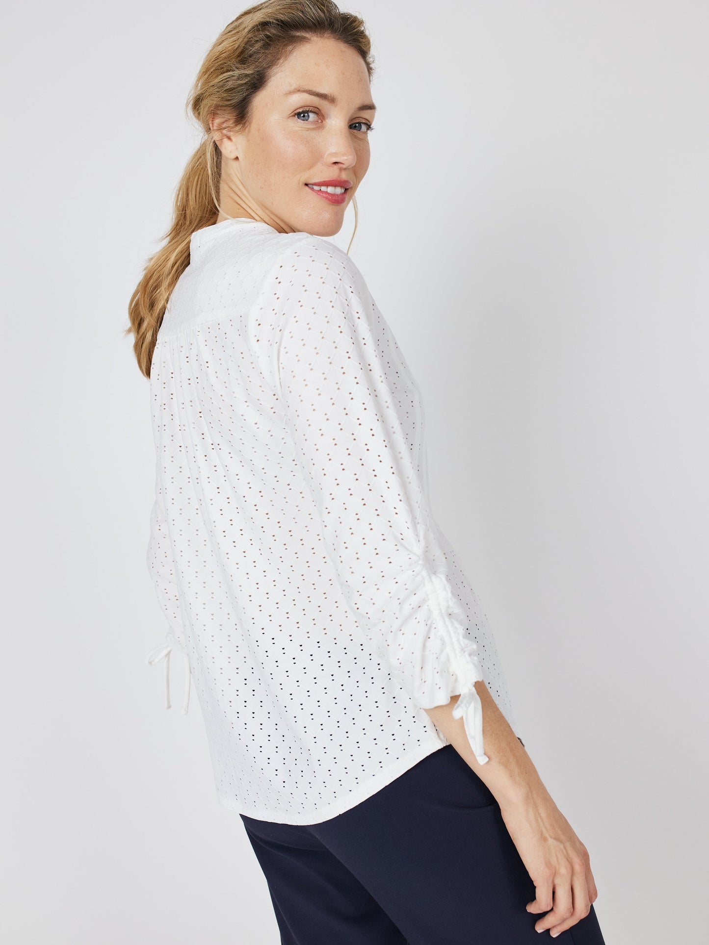 Roz & Ali Eyelet Tie Sleeve Popover